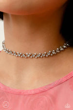 Load image into Gallery viewer, Classy Couture - White Choker
